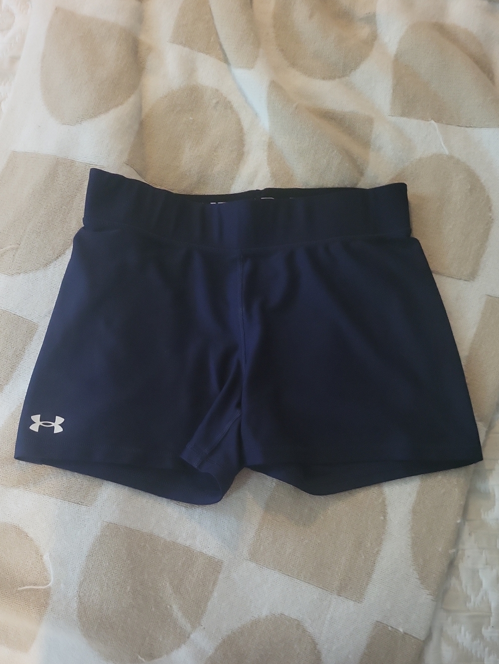 NWOT Under Armour Women's Navy Athletic Compression Performance Shorts Logo